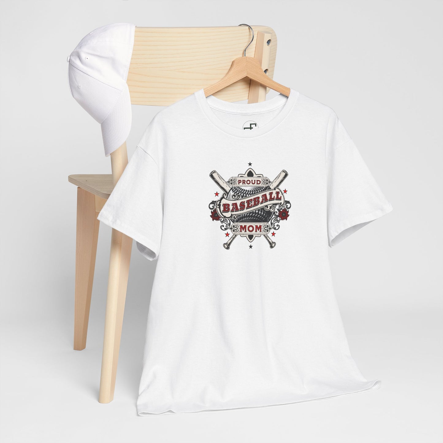 Proud Baseball Mom T-Shirt – Classic Bat & Banner Design